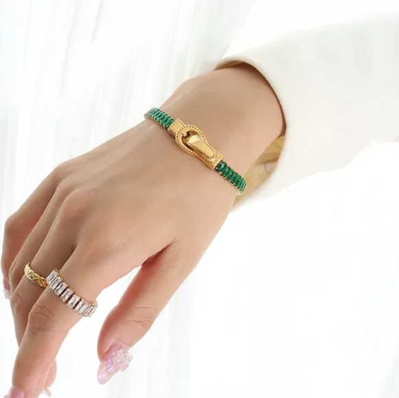 NEW 18K Gold Plated Green Baguette Diamond Tennis Bracelet - Picture 3 of 10